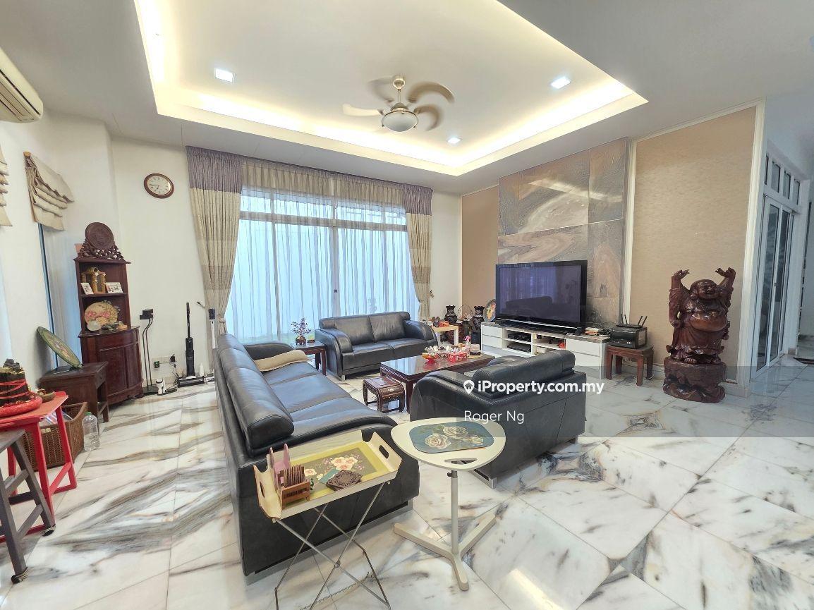 2 Sty Bungalow With Marble floors