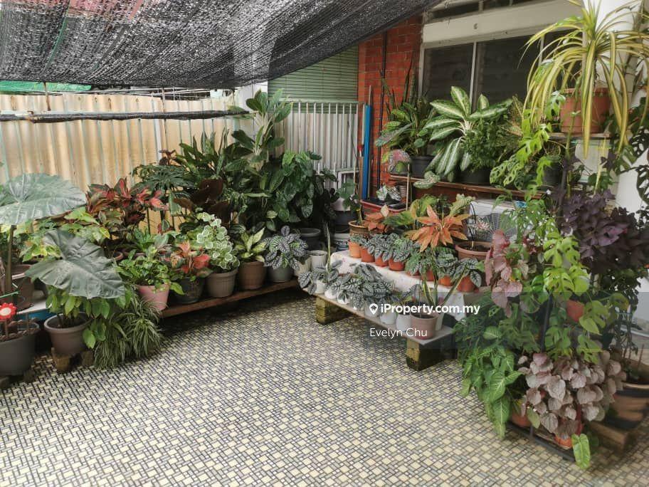 Single storey terrace house within 4 mins walk to LRT station