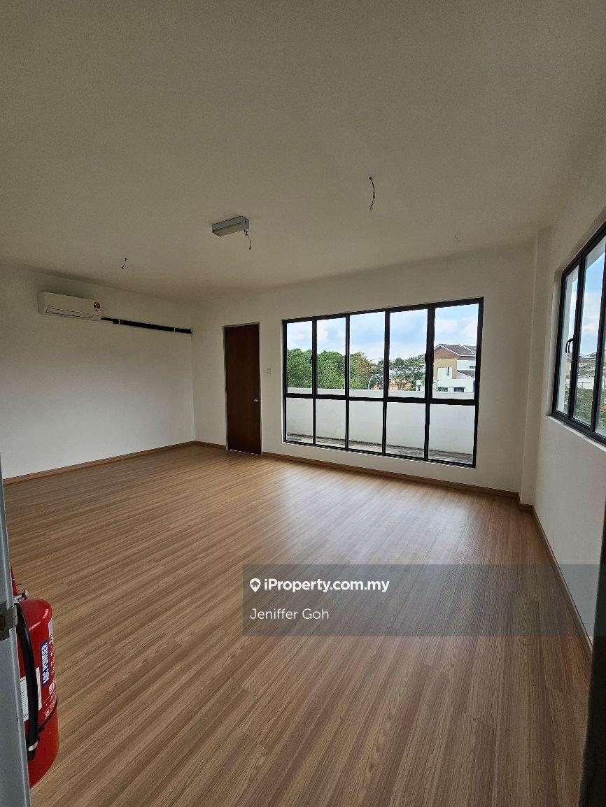 Sunway Wellesley first fllor corner office cw aircond and floor board