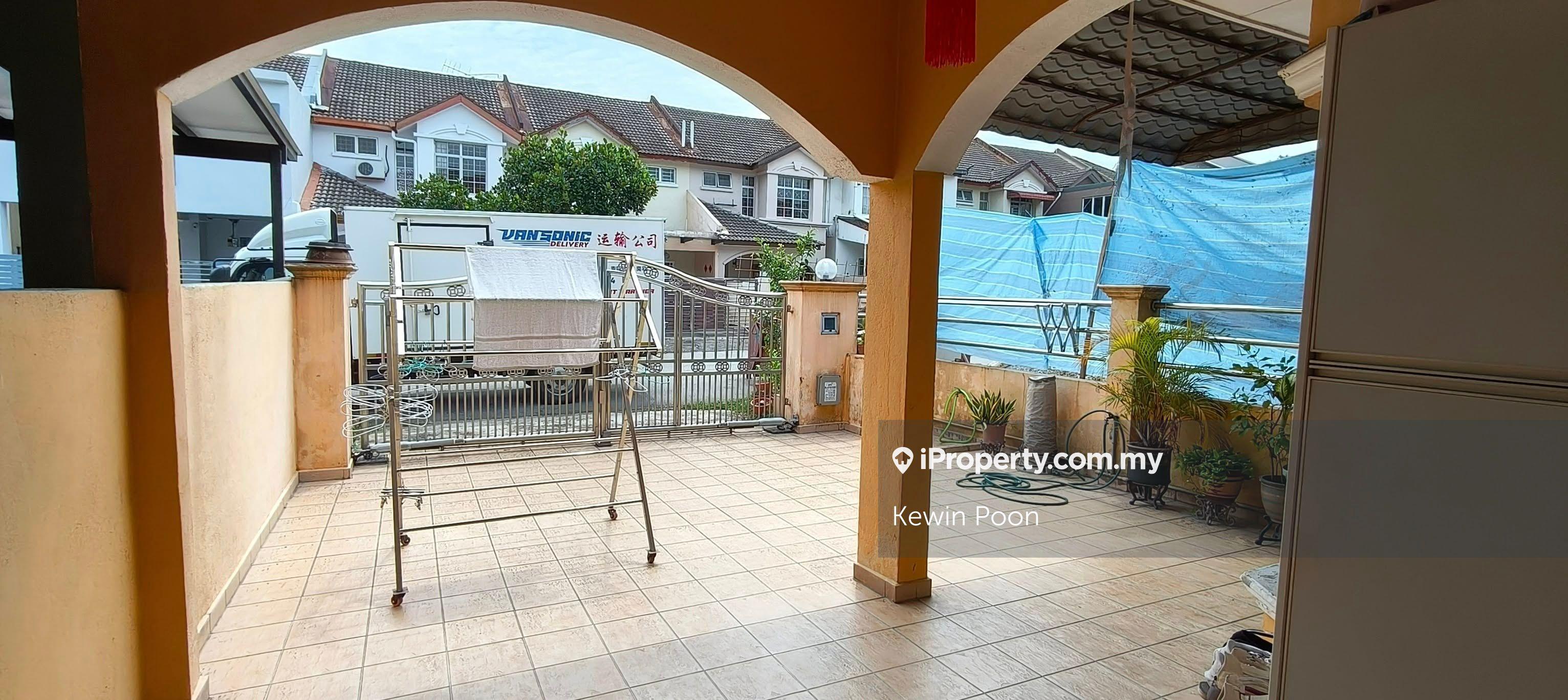 Double Storey House, Jalan Budiman, Taman Putra Budiman @ Balakong.