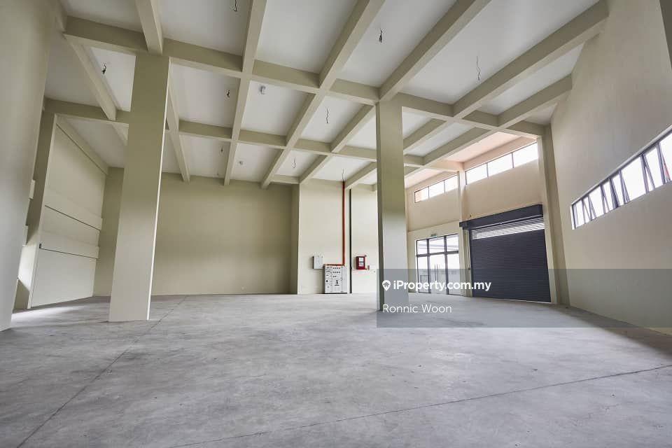 Corner Lot 2 Storey Semi D Factory at Beranang Semenyih For Sale