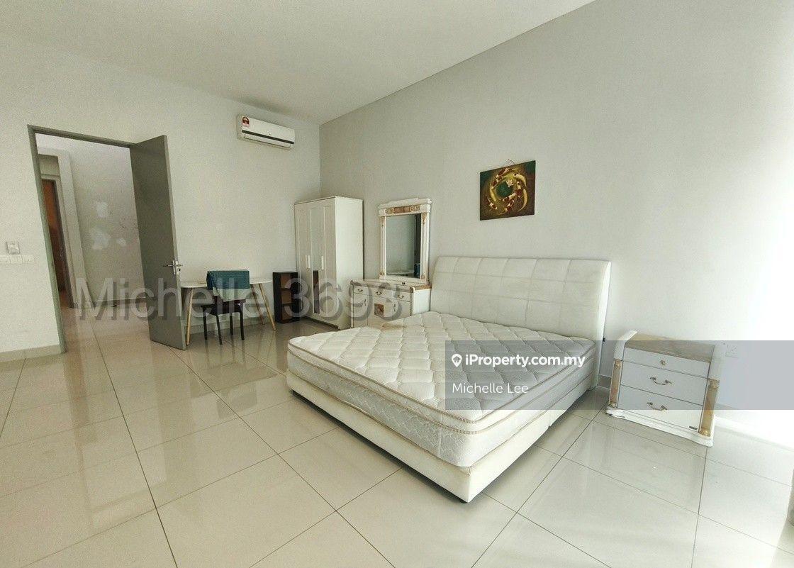 Fully furnished unit move in condition