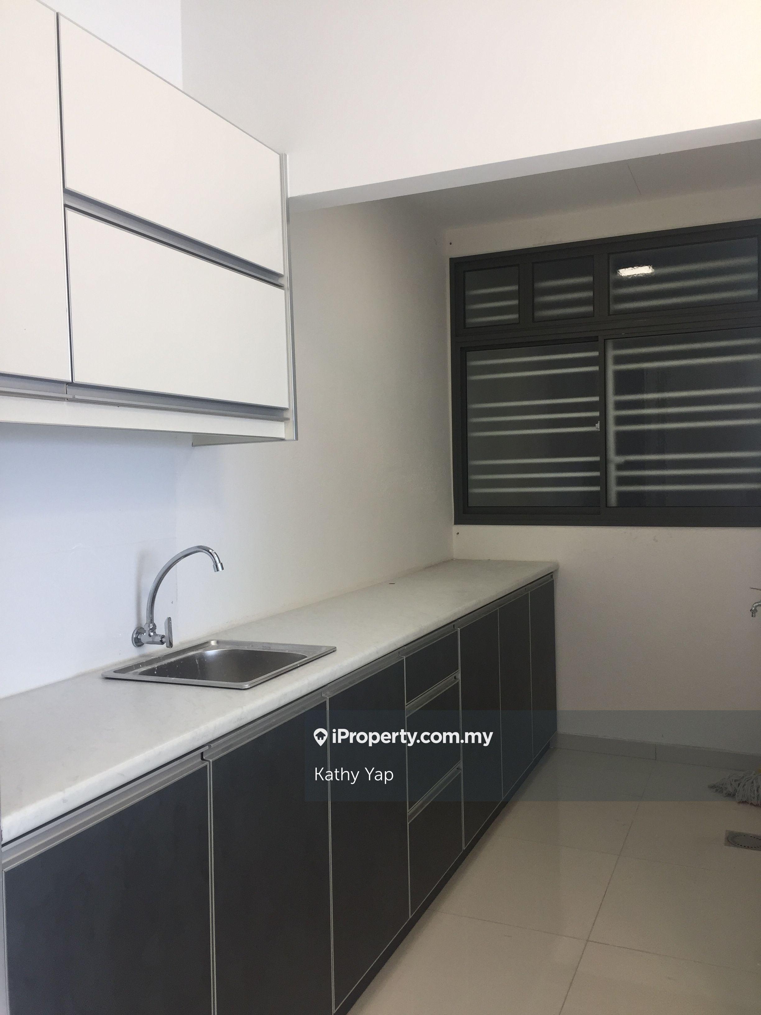 2 car park, Block c, 4 bedrooms, Wangsawalk, Aeon big mall