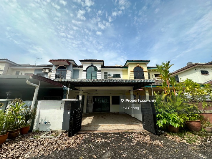 Ready move in 22x70, next to foodcourt and falim ipoh