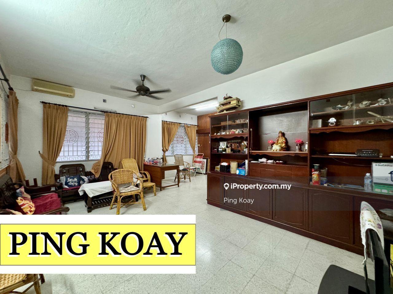 Walking Distance to Wet Market, Easy Access Location