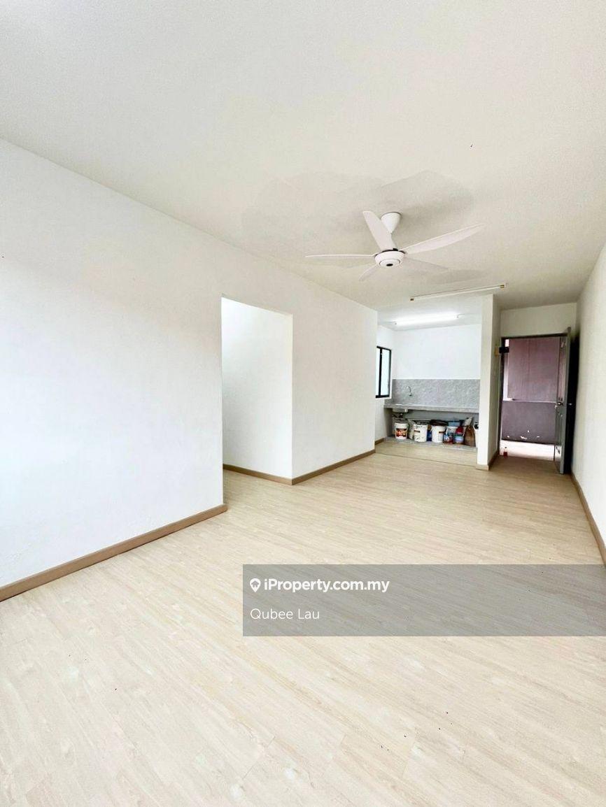 Taman Pulai Utama Flat
