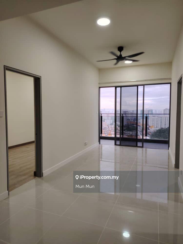 Sleek, Modern Condo in Prime Location