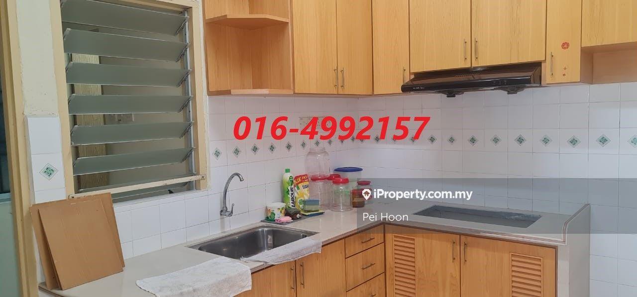 Situated near Greenlane next to Penang Turf Club race course garden