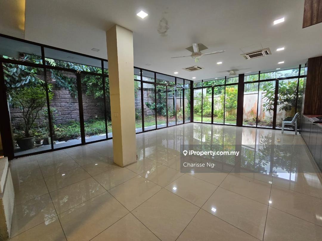 Low Density with 3 Storey Bungalow