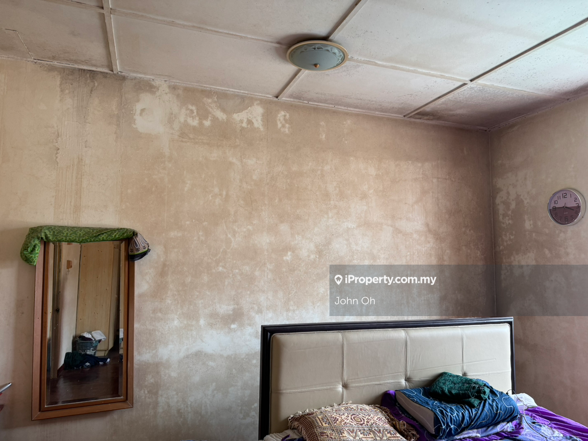 Kota kemuning 2 storey freehold 2099sqft 4r3b guarded for Sale .