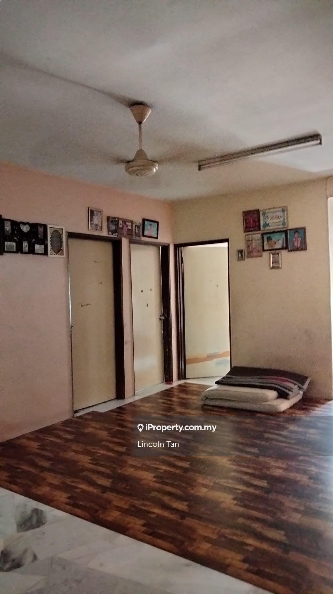 Sri Anggerik 2, Bandar Puchong Jaya, Puchong