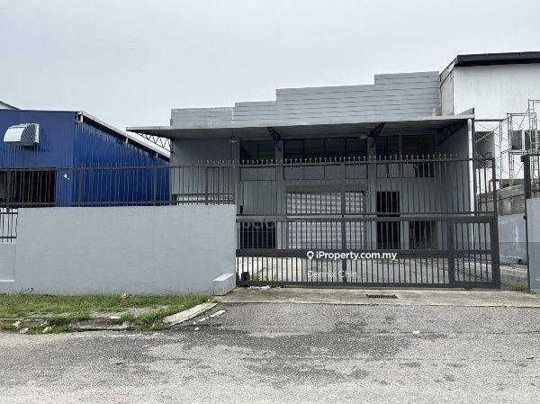 1.5 Storey Semi-D Factory/ Warehouse/ Production in Mahkota Cheras
