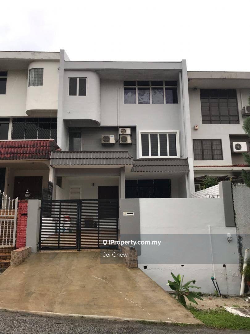 Storey Terraced House Dataran Ukay Ampang