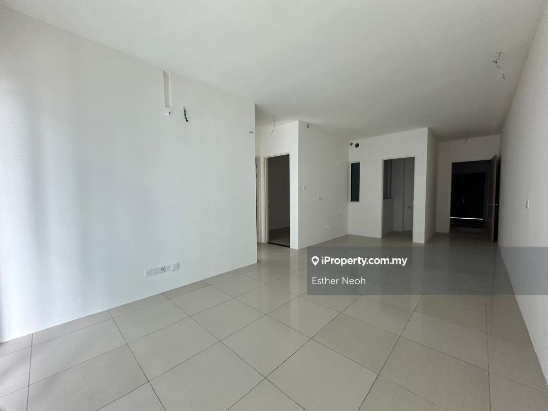 Quaywest Residence, Bayan Lepas. 650sf, High Floor, 2 Carpark.