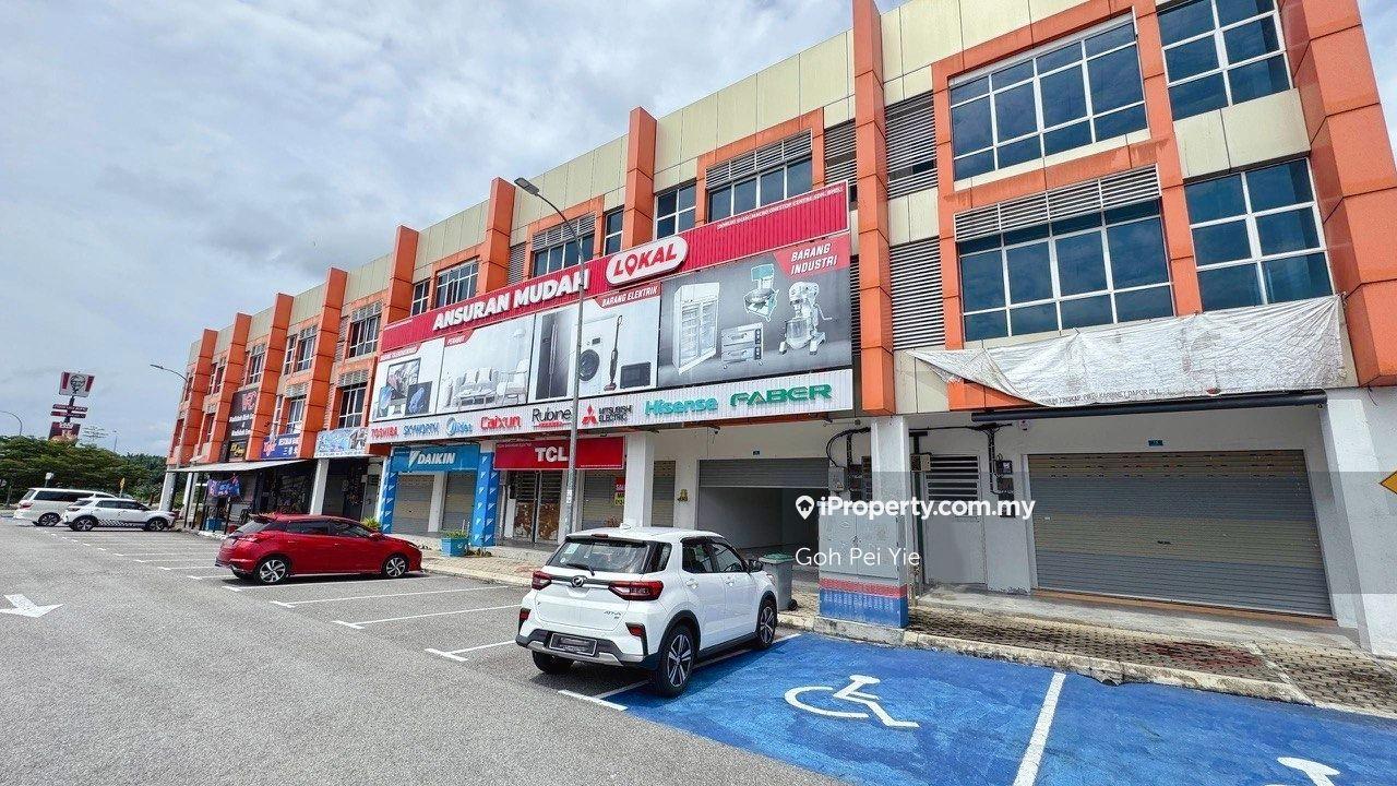 3 Storey Shop Office @ Pusat Perniagaan Seraya for Rent 