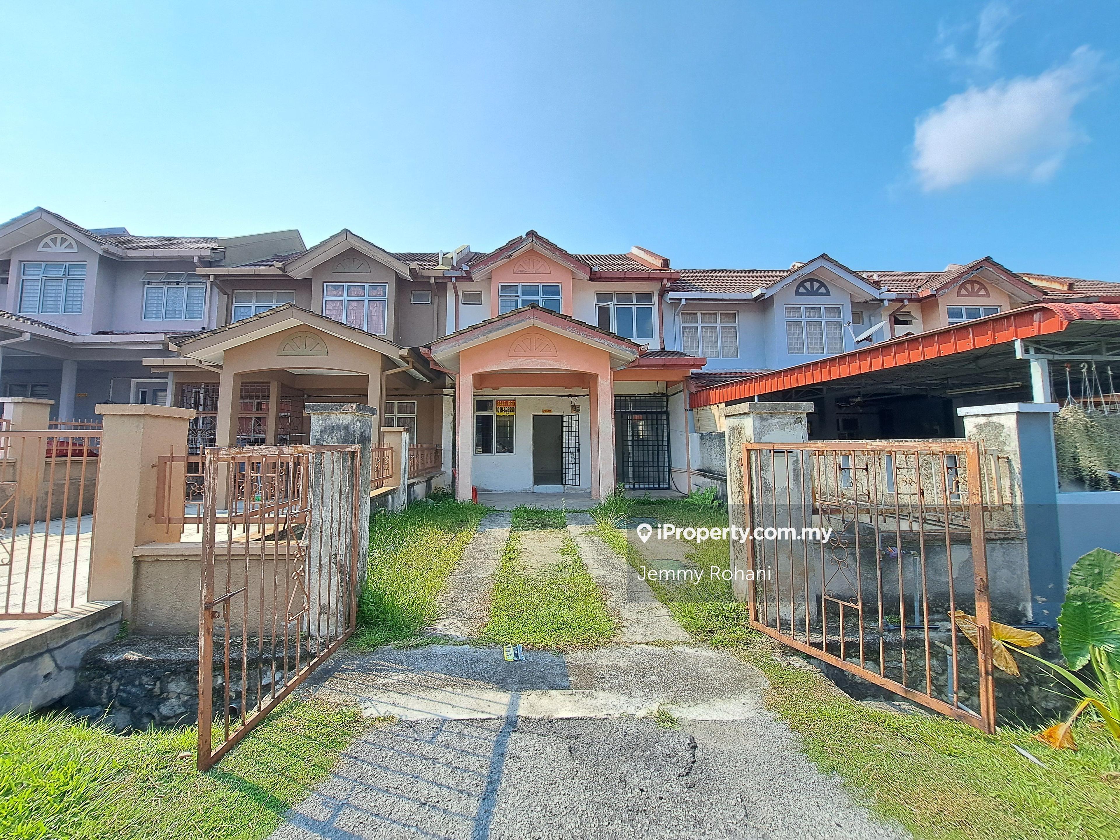 Nilai, Desa Anggerik, Double Storey Landed for Rent Movein Ready
