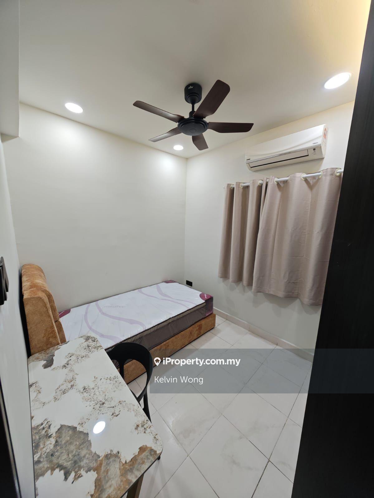 Setiawalk  female unit small room for rent