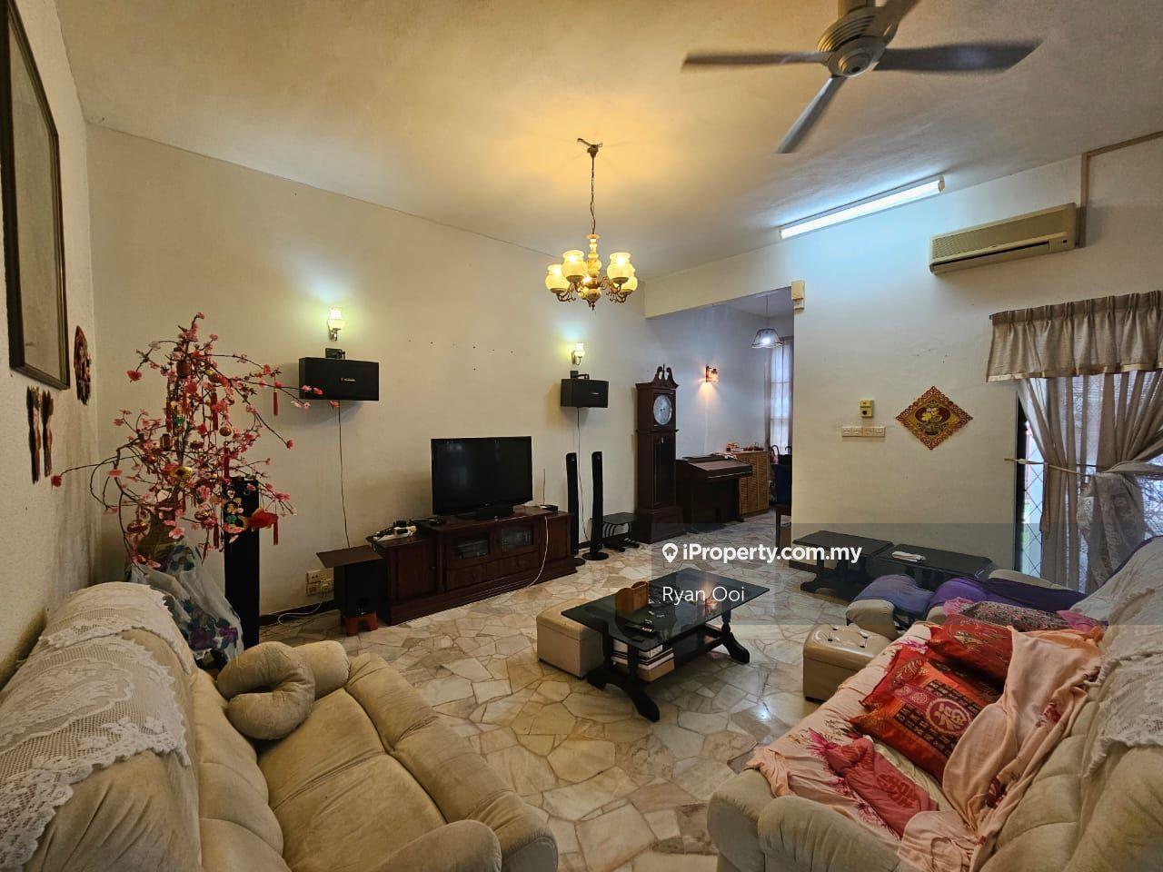 Double Storey Semi D, Taman Lumba Kuda, Alor Setar