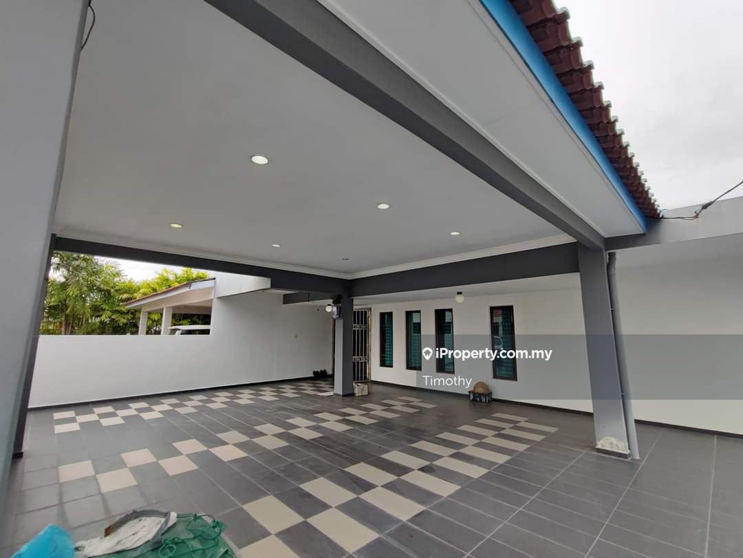 Freehold semi d for sale in ujong pasir