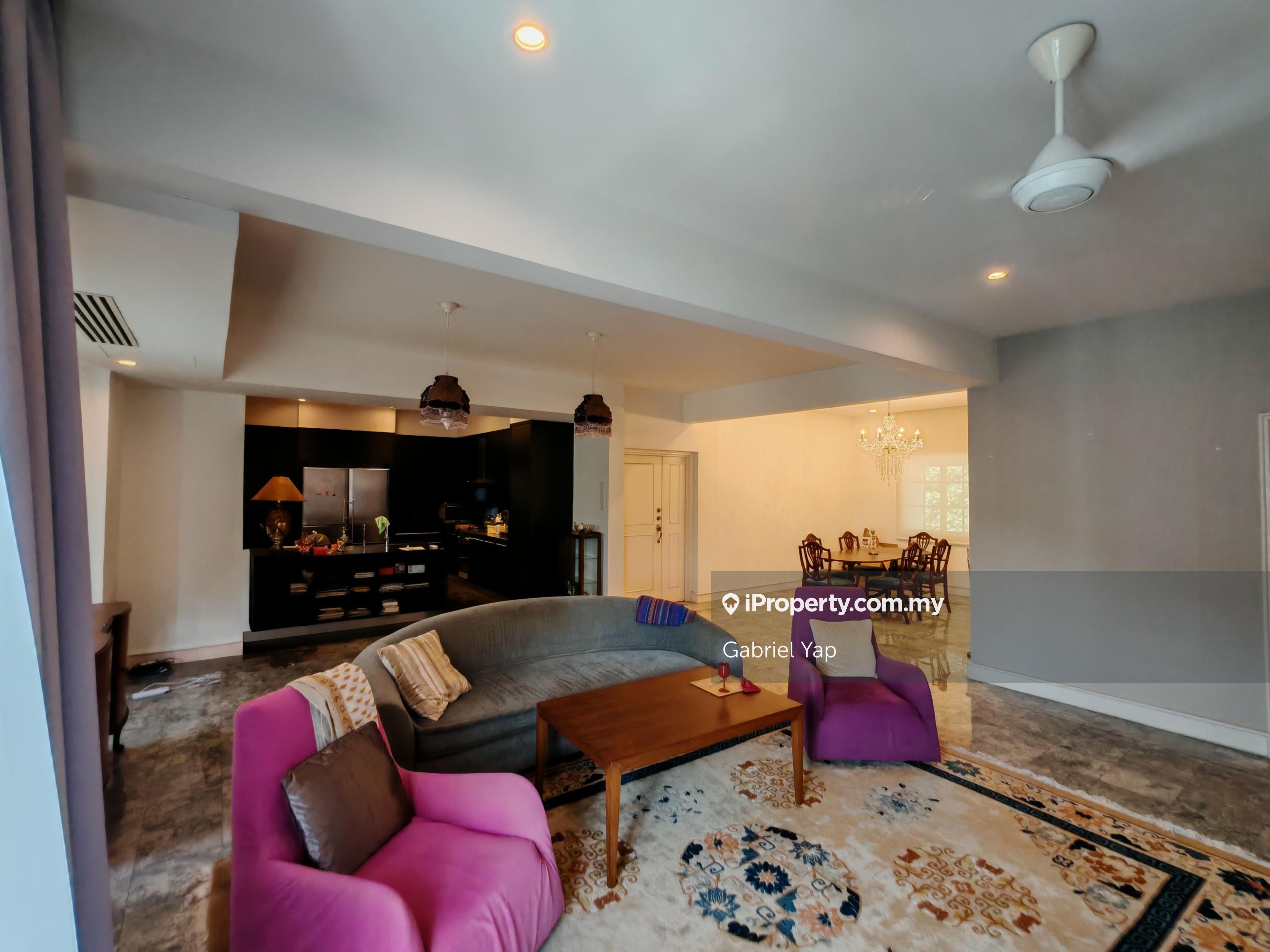 Well Renovated Unit in Good State; Very Peaceful & Low Density Setting