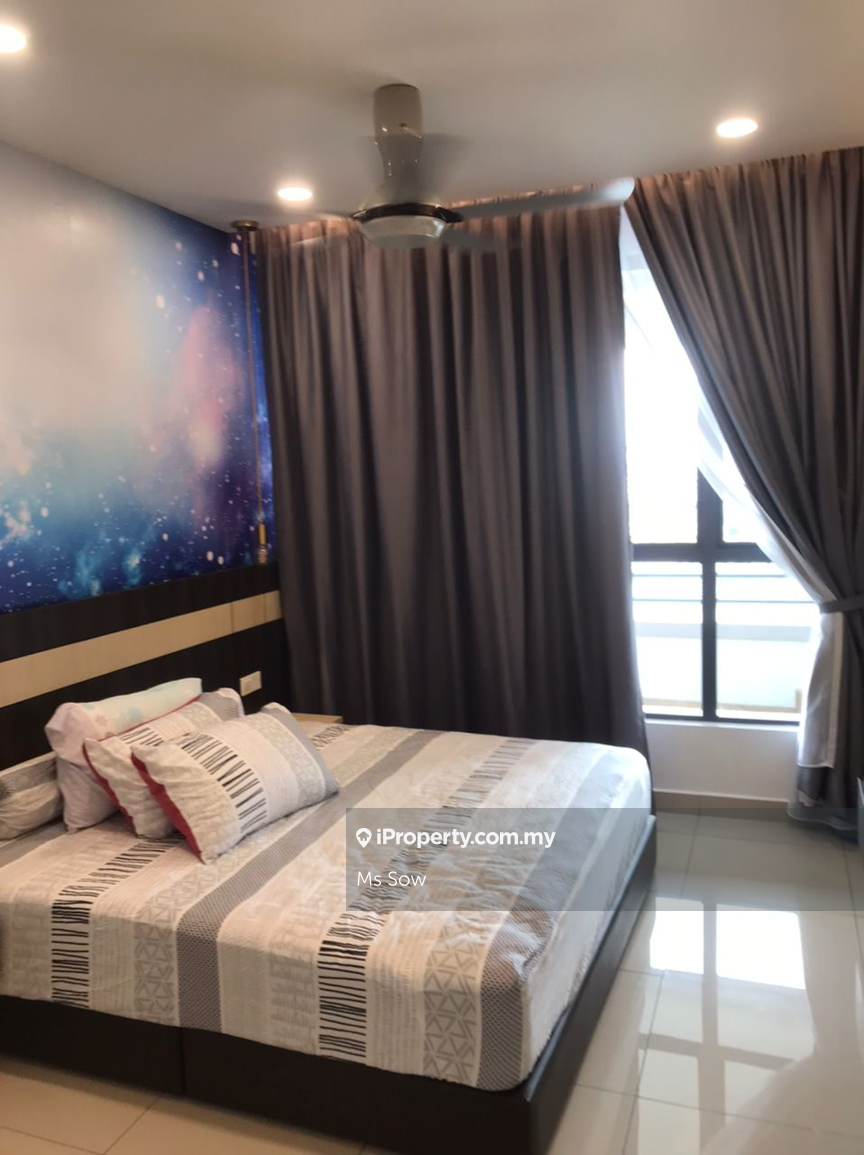Lakepark residence 1500sf with 5 car park