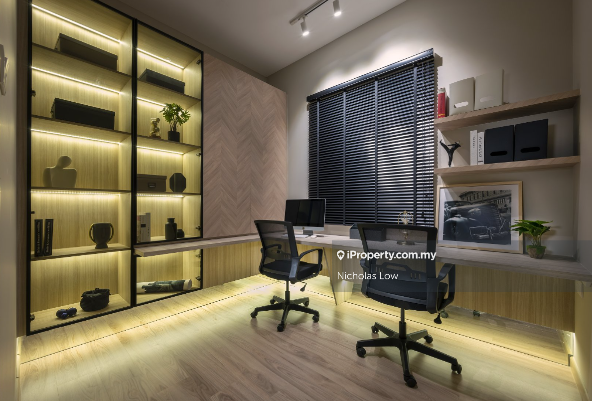 Walking distance to MRT Sunway Velocity Mall