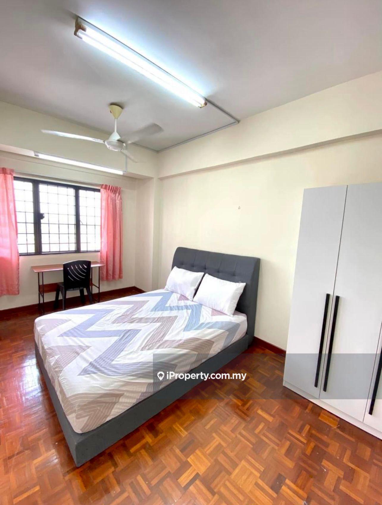 High Floor With Nice View,Vista Komanwel B,Block B