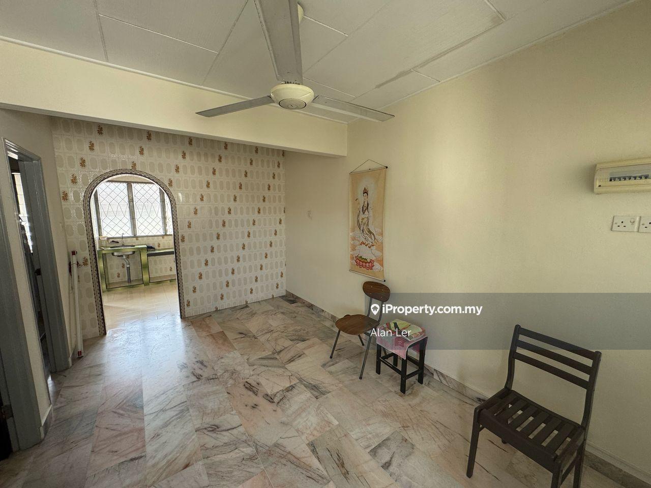 Tun Aminah Flat For Sale