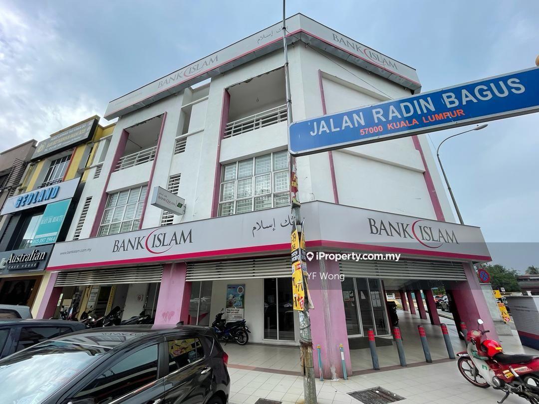 Sri Petaling Ground Floor Corner Lot
