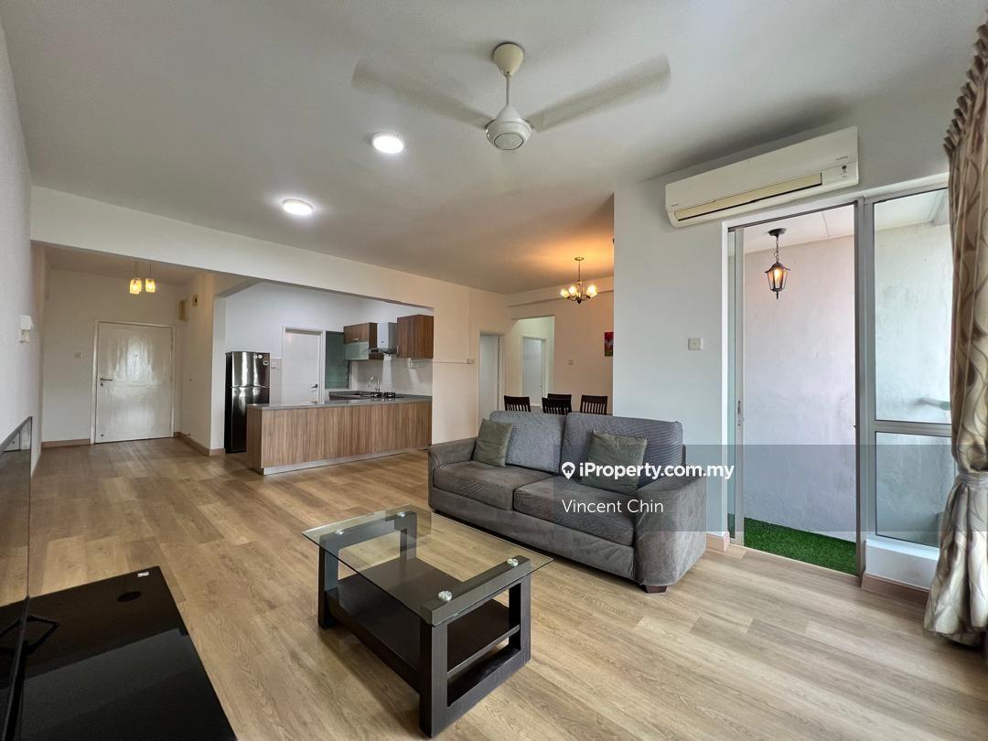 Well Maintained, new flooring unit for sale
