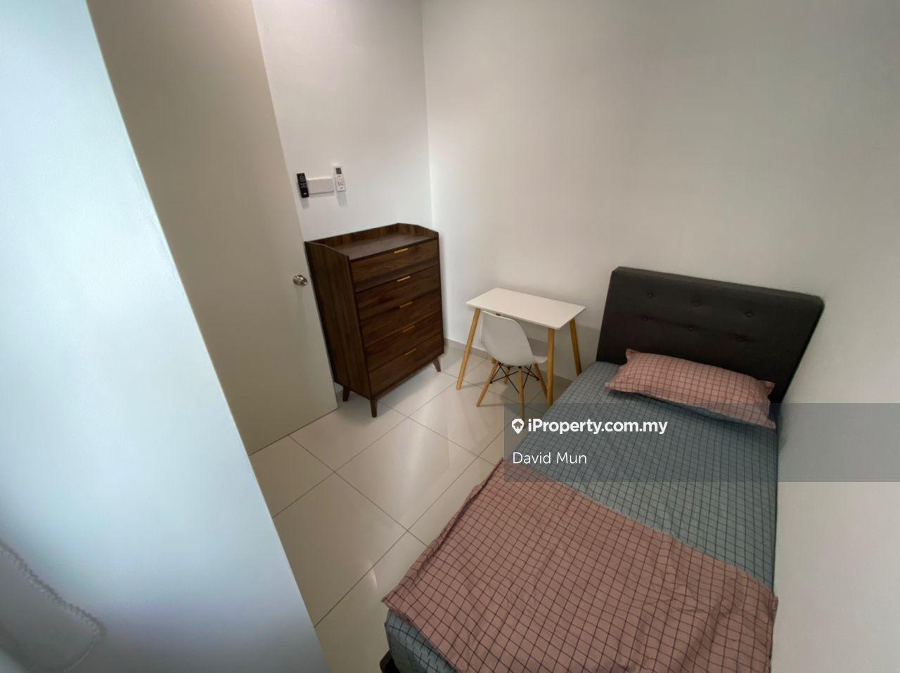 Limited Small room for rent in kenwingston , fast grab it 