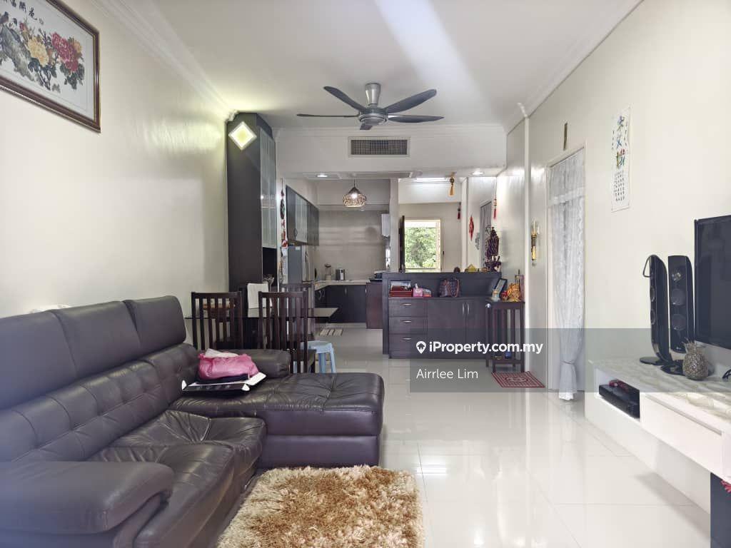 Unblock Seaview , Well Maintained