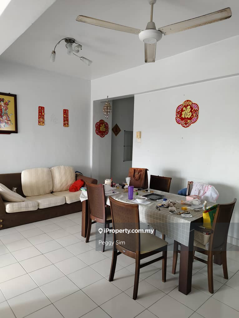 Condominium for Sell near LRT