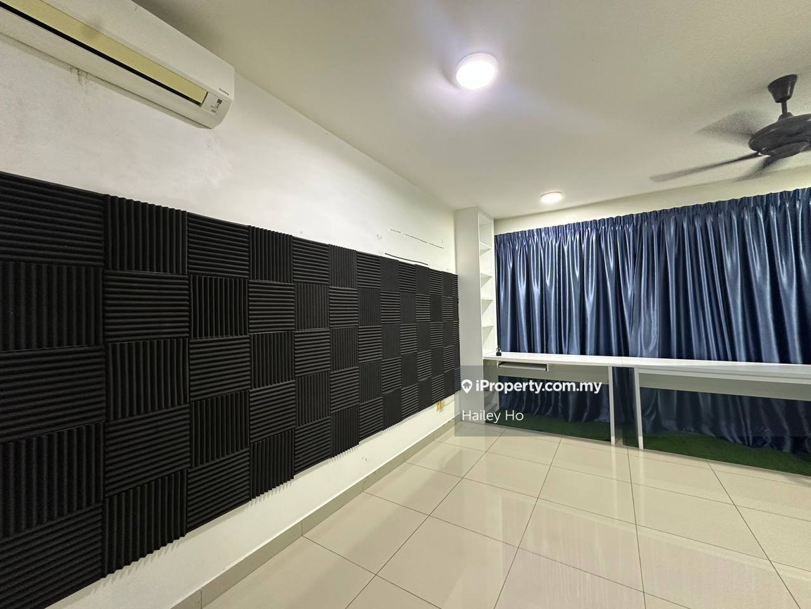 Trefoil Nice Studio Fully Furnished For Sale
