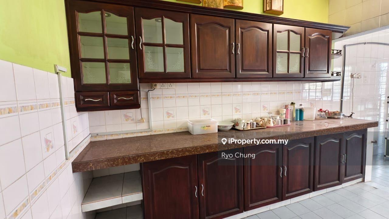 Usj 2 Spacious House 22x75 Fully Extended front & Back, Facing Open!