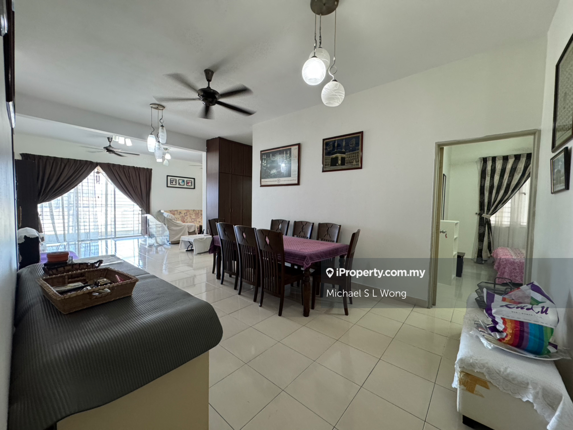 Fully Furnished Pv8 condo