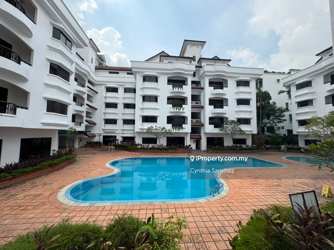 Low density apartment located within the embassy row