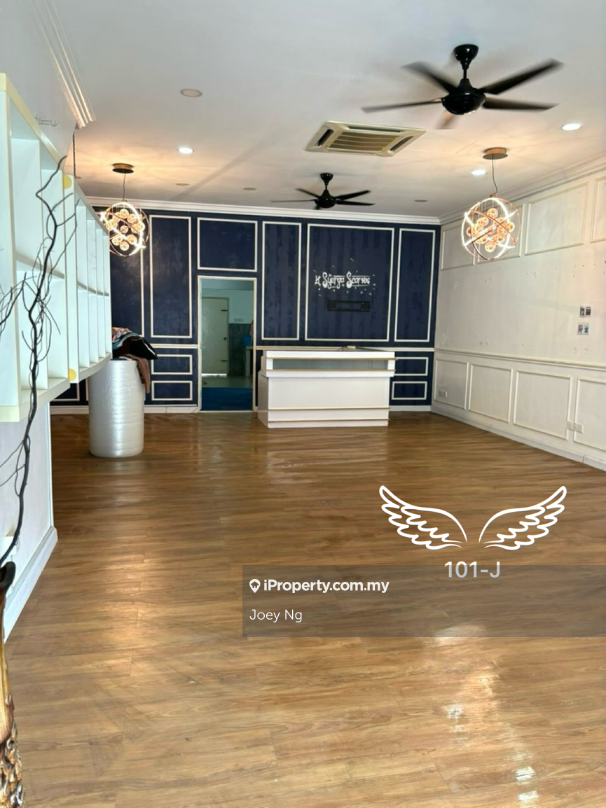 Value Buy Renovated Unit 2 Sty Shoplot 22x70 Dataran Suria Puncak Alam