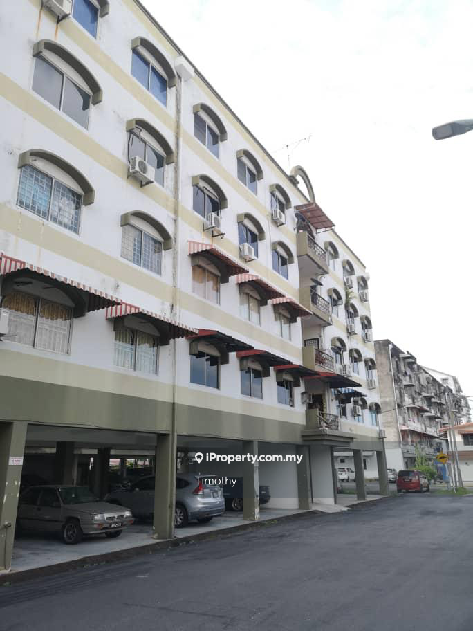 Freehold Walk up apartment for sale in town