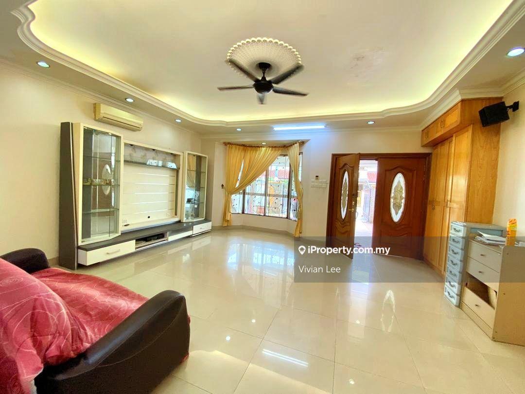 Taman Megah 3sty terrace Freehold renovated 