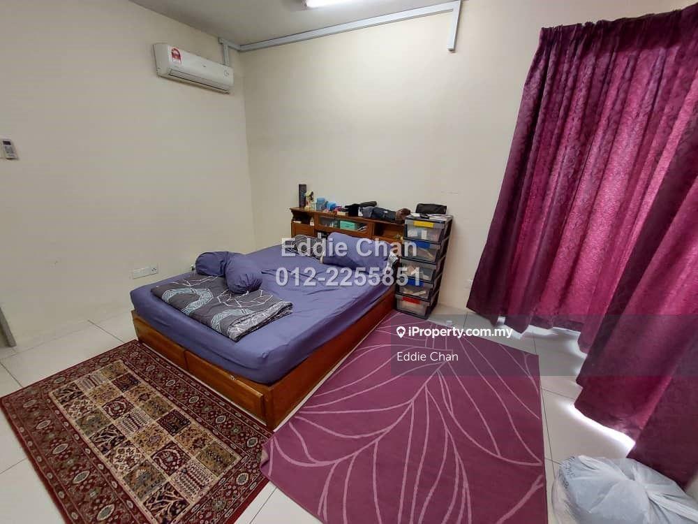 High Floor, Corner Lot, 2 Parking Bays, Near School, Foods, Shopping
