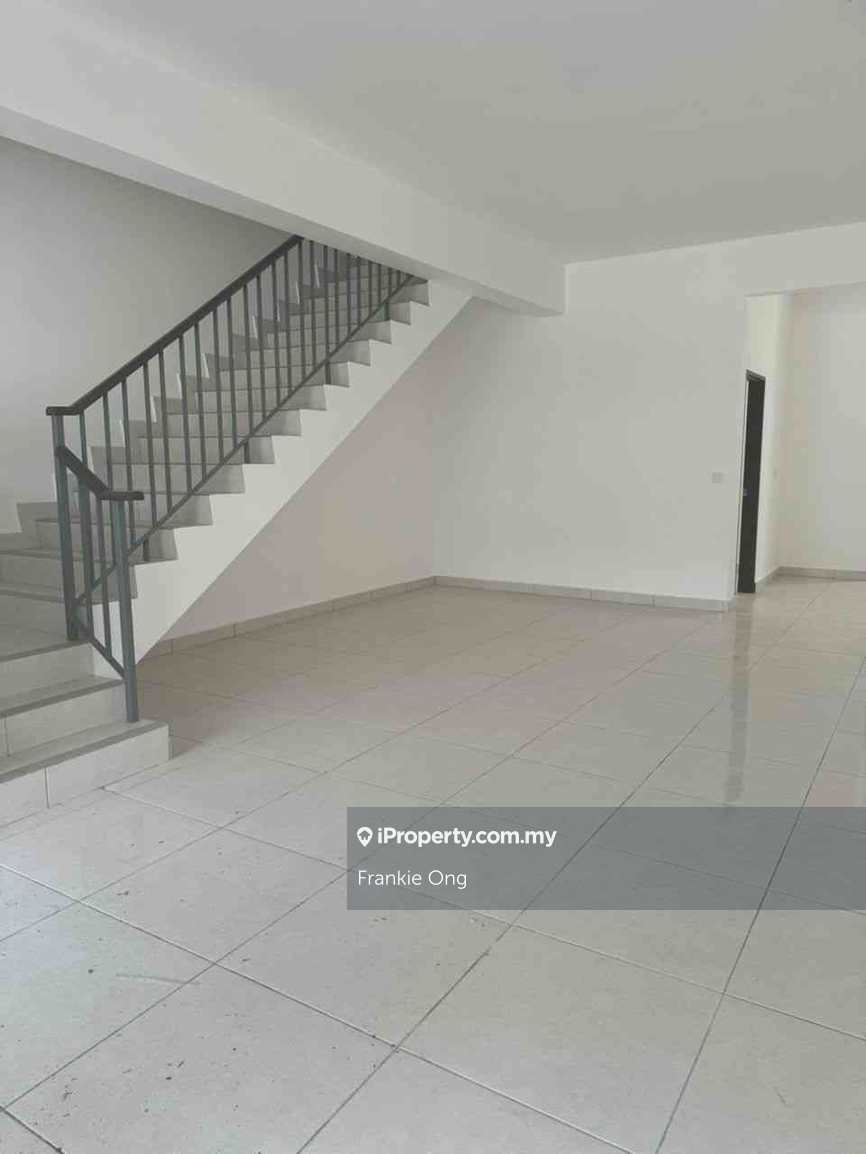 Move in anytime many unit in Rawang 2storey