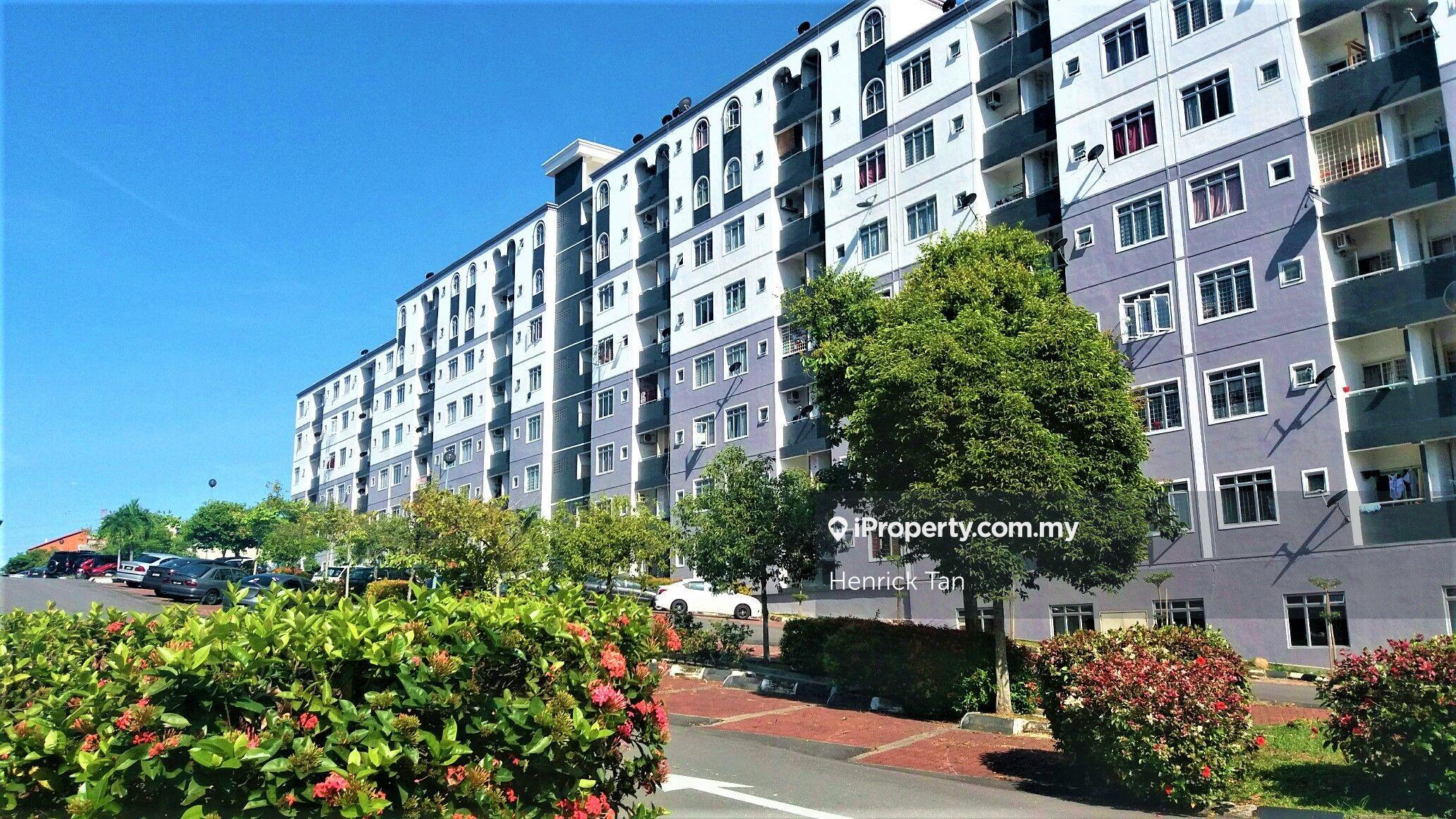 Gated and Guarded, Freehold, Good Condition, 5 min to Inti College
