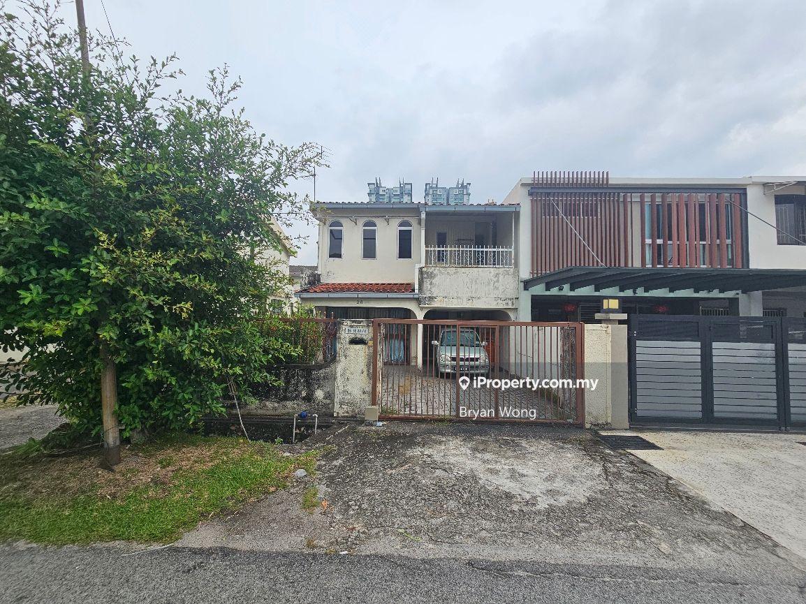 Near Park / Ample Street Parking