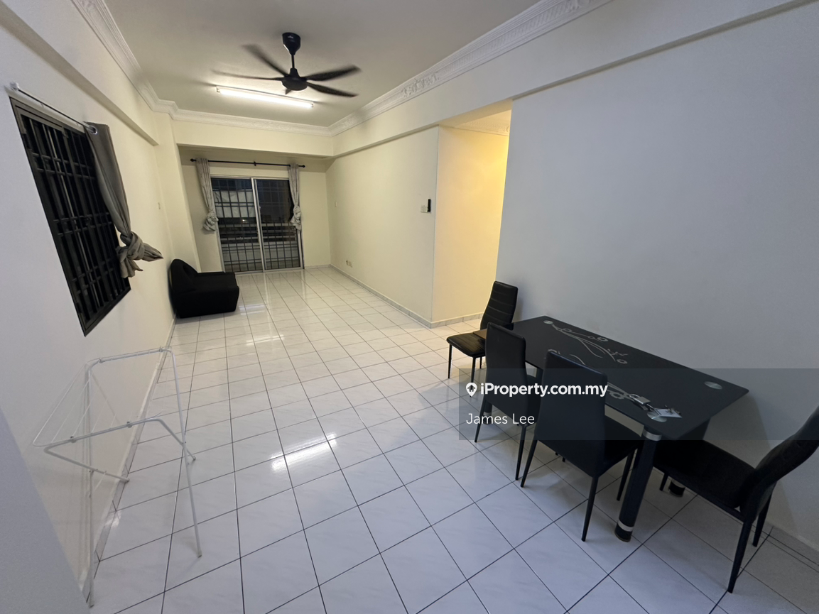 Jalil Damai 3 Bedroom unit for rent