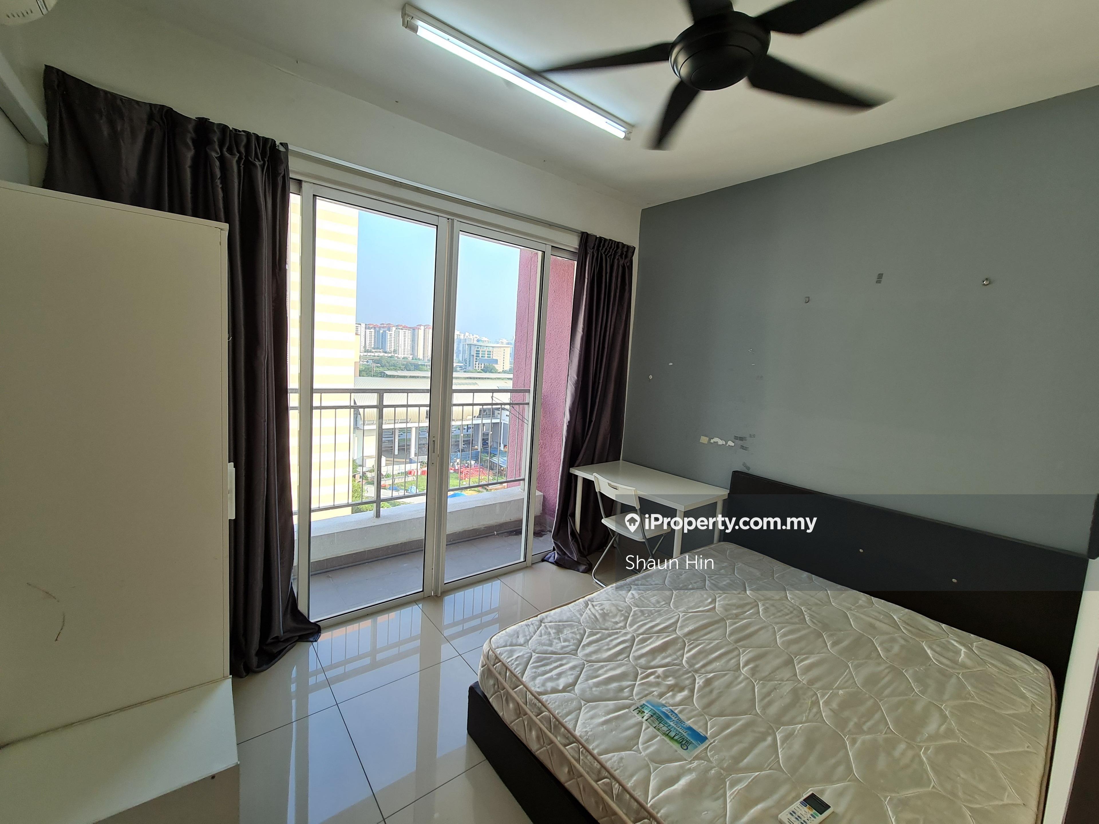 Bed room's for rent! Single, Medium and Master bedroom's available!