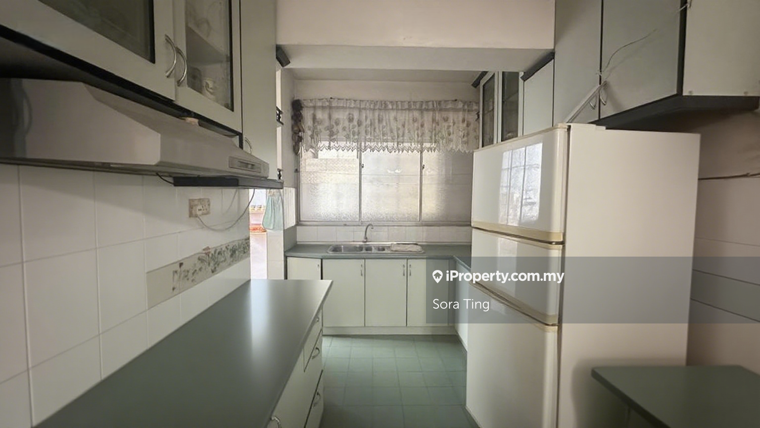 Kelana Putera Condo Near Puteri Paradigm Mall Square Jaya LRT