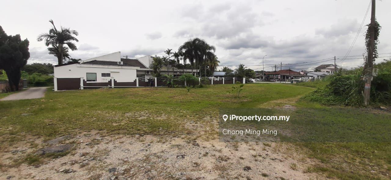 Bungalow House with Land for Sale, Ampangan Seremban
