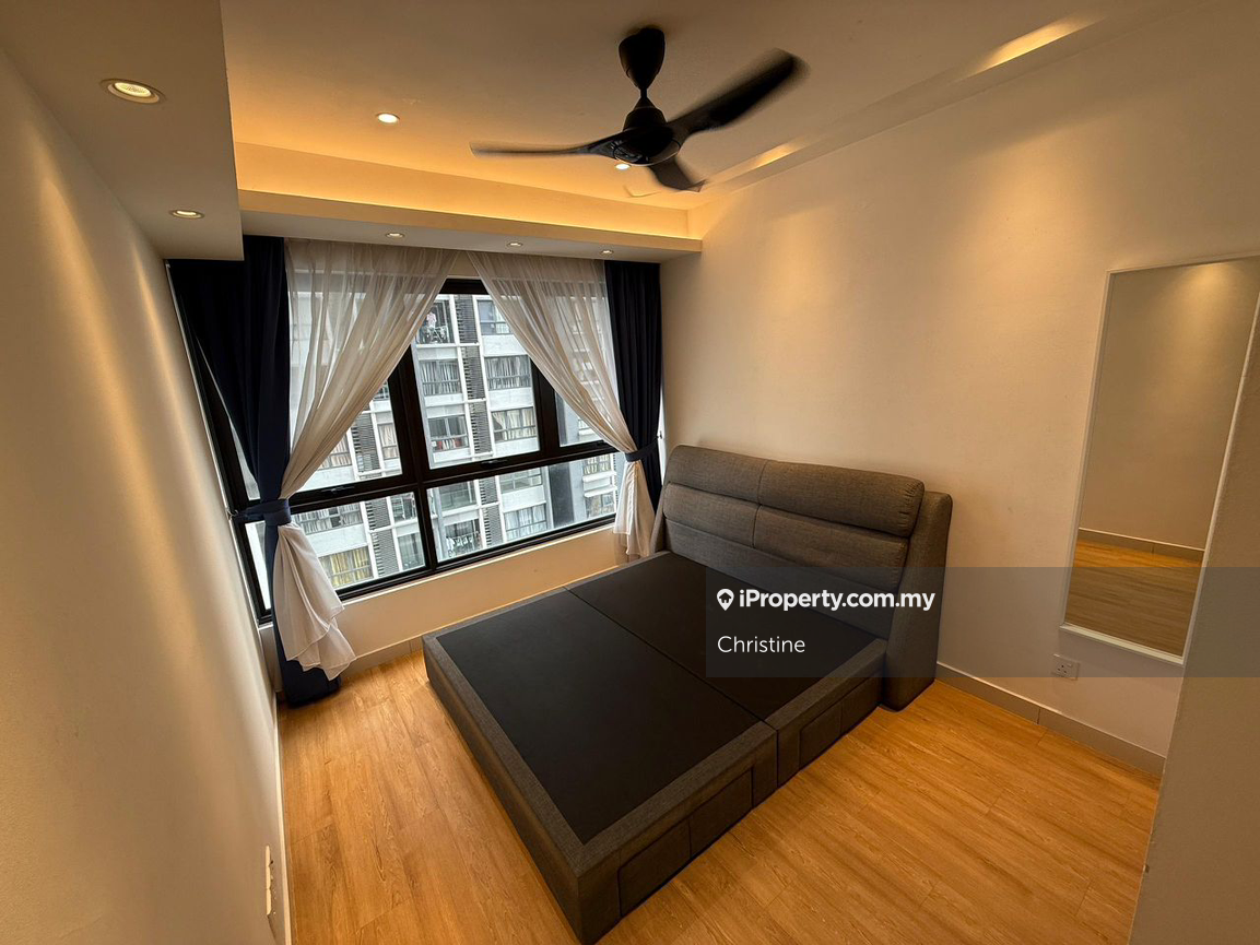 Dsara Sentral Partially furnished unit for rent
