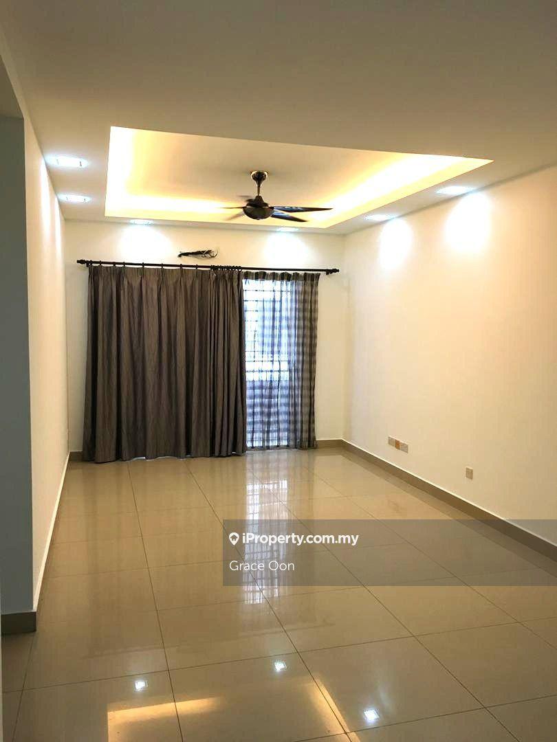 Partially furnished kinrara mas condo 1231 sft bukit jalil